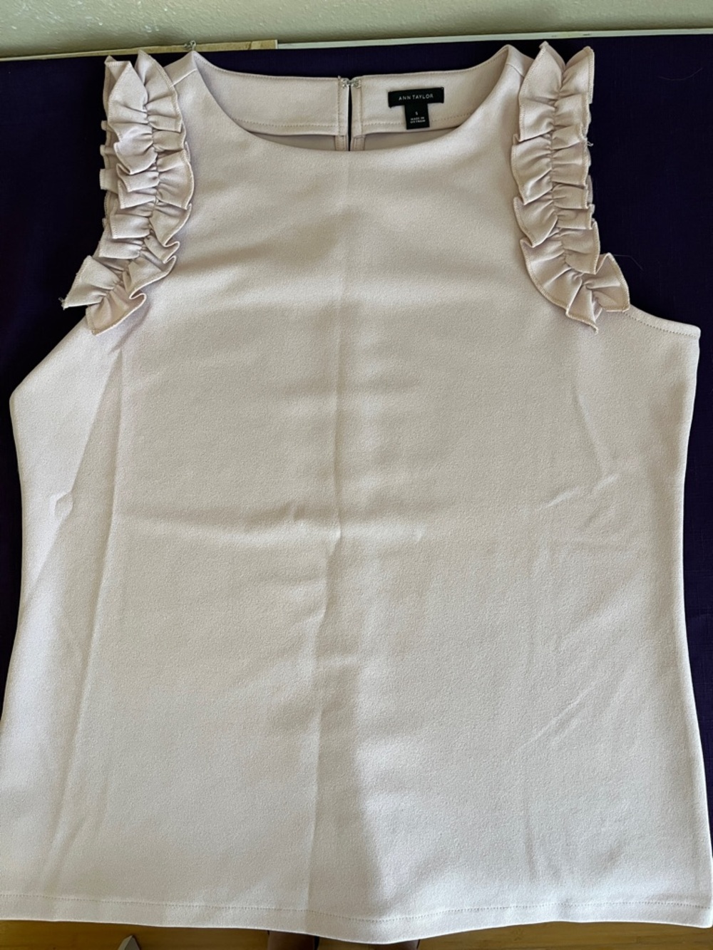 Ann Taylor Light Blush Ruffle Shoulder Shell Small